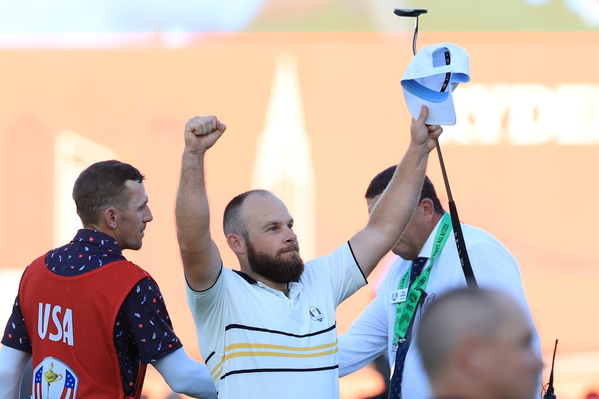 FARMINGDALE, NEW YORK - SEPTEMBER 28:   Tyrrell Hatton of Europe celebrates holing a putt on the 18th green to win the Ryder Cup during the Sunday singles matches of the 2025 Ryder Cup at Black Course at Bethpage State Park Golf Course on September 28, 2025 in Farmingdale, New York. (Photo by David Cannon/Getty Images)
